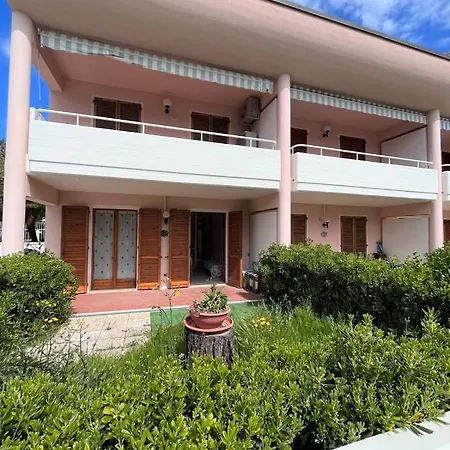 Trilo Filippo Con Giardino Vicino Al Mare